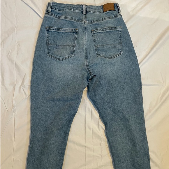 American Eagle Women size 6 stretch short Jeans - Picture 1 of 6